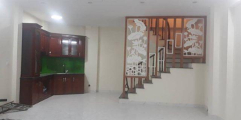 Nhà mới đẹp Hoàng Hoa Thám 43m2 5 tầng giá 4.6 tỷ. lh 0946550495