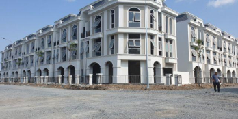 Chuyển công tác bán gấp nhà mt đường NTT,shr, 1.9 tỷ/90M2 ,LH 0949106194 Trâm