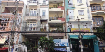 Cần vốn làm ăn Hạ giá bán nhanh Mặt tiền Trường Sa, Quận Bình Thạnh