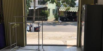 Cần bán gấp nhà Trần huấn,mặt tiền kinh doanh 47 M2,Q. Cẩm Lệ giá 4 Tỷ .LH 0787788488