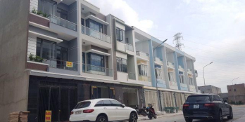 Mua vàng thì lỗ - mua thổ thì lời!  MẶT TIỀN NHÀ PHỐ CẦN ĐƯỚC, LONG AN – VÀO Ở LIỀN, CÓ SỔ HỒNG NGAY®, GIÁ CHỈ 1TỶ680 _ LH: 07796.07797 – Ms.Kim