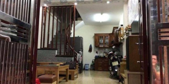 Bán nhà riêng vị trí đẹp tại phố Yên Hòa,2 mặt thoáng, lô góc. Giá 2.8 tỷ