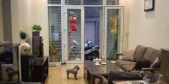 Bán nhà phố Tây Sơn, Đống Đa giá 4 tỷ ( 5 tầng, 3 phòng ngủ) 10m ra ô tô