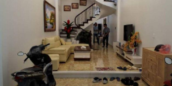 Chuyển nhà cần bán Gấp nhà trong ngõ 1194 đường Láng 48m2, 5 tầng , giá 4 tỷ