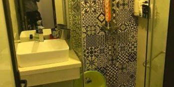 Bán nhà Đê La Thành.Nhà mới, ngõ thông, ô tô qua nhà.