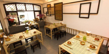 GIẢM GIÁ bán gấp nhà phố Nguyên Hồng, ô tô, kinh doanh