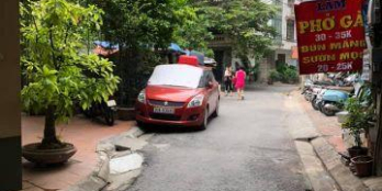 Bán Nhà PL Huỳnh Thúc Kháng. KD Nhà Hàng, Spa Cao Cấp. Oto Đỗ Cửa 42m2*5T