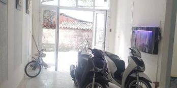 Bán nhà giá hạt dẻ Đê La Thành 30m2 3Tầng MT3.2m giá 2.4 tỷ