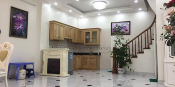 Bán nhà đẹp, phân lô ngõ rộng thoáng về ở luôn phố Lê Duẩn giá 3,8 tỷ.