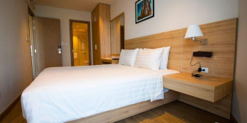 Cần bán căn hộ tầng cao Green Bay Premium