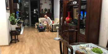 Chính chủ cần bán gấp căn hộ 3pn full đồ Park Premium đẹp giá rẻ, miễn phí dv,có suất để ô tô.