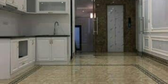 Bán gấp nhà đẹpmặt ngõ Lê Văn Hưu, DT 50m2, 5 tầng, MT 4m, giá 9,5 tỷ. LH: 0904608163.