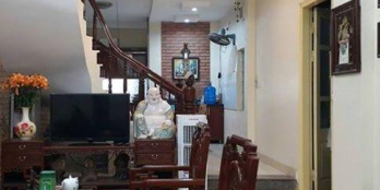 Bán nhà Bạch Mai 5 tầng Ô tô cách 20m, Lô góc. Giá 3,05tỷ.