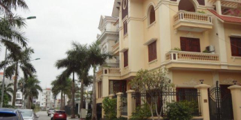 Bán nhà 7.9 tỷ khu phân lô VIP ngõ 61 Lạc Trung MT 5m, DT 70m2, 4 Tầng đường rộng 8m