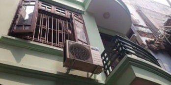 Bán nhà đẹp Giáp Bát 45m2x4T-MT4.2m-Lô góc-10m ngõ oto. Giá chỉ: 3.5 tỷ.