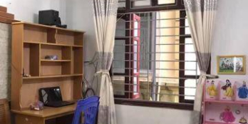 Bán nhà phố Tân Mai 35mx5 tầng, ngõ ba gác, 20m ra ô tô tránh, 2.35 tỷ