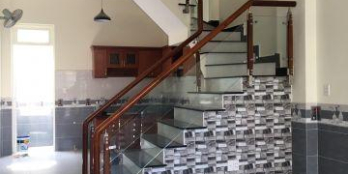 Bán gấp nhà 1 trệt 2 lầu Bình Chánh 200m2