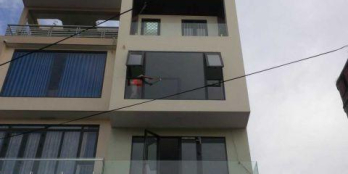 Bán Gấp, nhà mặt tiền Ql1, 1 trệt 2 lầu, 5x17, giá 3 tỷ