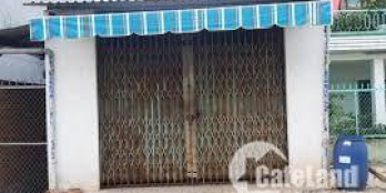 Cần tiền trang trải bán nhanh nhà nát chủ yếu lấy đất xây dựng ngay sát bệnh viện Xuyên Á, cách chỉ 2km, với diện tích 70m2, có sổ hồng riêng với giá 490 triệu.