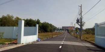 Nhà cấp 4 có sân vườn nhỏ, diện tích 200m2, giá 1ty4, có ngân hàng kiểm định cho vay