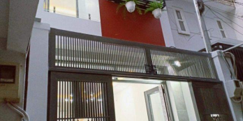 Gia đình cần tiền bán nhà 1 trệt 2 lầu Phan Văn Hớn 60m2 giá 1tỷ SHR LH: 0906.320.294