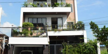 Cần tiền bán gấp căn biệt thự 2 lầu 8x20 chợ Bà Điểm