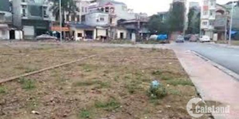 Bán đất 2 mặt tiền ở trung tâm Nhà Bè, 80m2, giá 3tỷ5