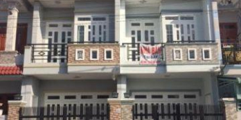 Nhà 2 lầu đúc hẻm xe tải ngay cầu ông 4, Lê V Lương