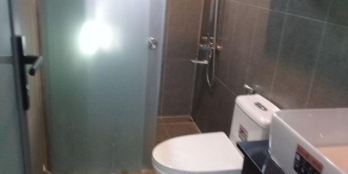 Cho thuê căn chung cư mới xây đầy dủ nội thất, giá rẻ bất ngờ.