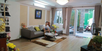 Bán nhà Bùi Thị Xuân Q1 gần mặt tiền đường. Dt : 4,6m x 16m trệt 4 lầu