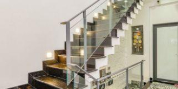 Bán Gấp Khách Sạn 3* Mt Đường Lê Lai Dt: 9x20m Hầm, 11 Lầu 54 Phòng. Giá 200 Tỷ Sổ Hồng