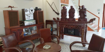 Bán Nhà - Tặng FULL nội thất gỗ giá chỉ 11.5 tỷ - Mặt tiền đường SIÊU ĐẸP !