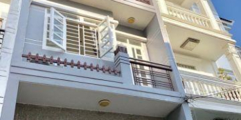 Bán nhà 3 lầu mới đẹp hẻm 1333 Huỳnh Tấn Phát quận 7.