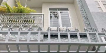 Bán nhà đẹp 2 lầu hẻm 4m 803 Huỳnh Tấn Phát Quận 7