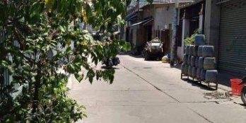 Cần bán nhà cấp 4 ở quận bình tân. Nhà chính chủ. Đường hẻm lớn. Tiện xây mới