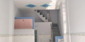 nhà mới bán gấp 1 trệt 2 lầu, hẻm 8m, SHCC, giá 2,1 tỷ