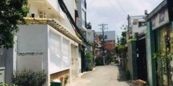 Nhà chính chủ cần bán: hẻm xe hơi, đường Lê Quang Định, Gò Vấp, 4,5 tỷ