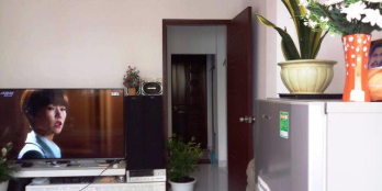 Nhà mặt tiền đường xe hơi Phú Nhuận Hoàng Hoa Thám ngay chợ Cây Quéo giá mềm.