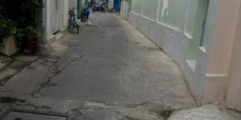 Bán nhà chính chủ hẻm 69 Nguyễn Đình Chính, P15, Phú Nhuận 5.3 tỷDt: 20 x 2.8 m Kết cấu: 1 lầu + 1 trệt  Vị trí: HXH 4.5m,  ra đường NĐC 40m. Gần uỷ ban p15, ph