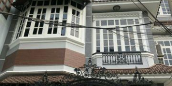 Bán Biệt thự 2MT HXH Hồ Văn Huê, P.9, Q.PN, DT 7.8 x 13.2m, 1 trệt 2 lầu. Giá 17.7 tỷ