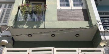 Bán nhà 1 trệt, 2 lầu, hxh đường 32-Linh Đông-Thủ Đức.