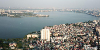 View trực diện Hồ Tây, tầng 17, giá 4,9 tỷ, full đồ Châu Âu, HTLS 0%. LH: 0911471295