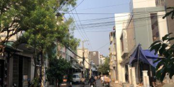 bán nhà mặt tiền đường 5,5m gần sân bay ,cách chợ 200m