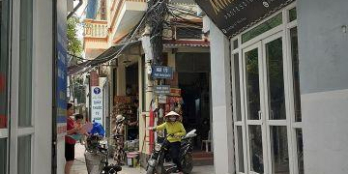 BÁN ĐẤT TẶNG NHÀ KHU VỰC TRIỀU KHÚC, 40M2 GIÁ CHỈ 1.9 TỶ, LIÊN HỆ: 0963985476