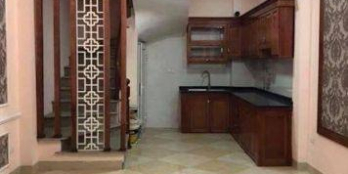 Nhà đẹp Nguyên Lân 5 tầng, 3 gác đỗ - gần ô tô, 33m2, giá 3.1 tỷ.