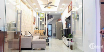 Bán nhà mới khu Cự Lộc 34m2x5tầng giá 3.3tỷ