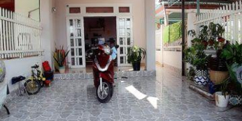 Cần bán gấp nhà thủ dầu một giá rẻ