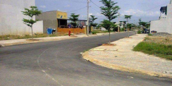 Tôi còn vài nền đất đối diện chợ, ngay mt ql13