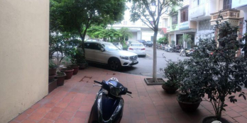 CẦN CHO THUÊ LIỀN KỂ ĐỂ KINH DOANH - ĐÔNG DÂN CƯ - THUẬN LỢI GIAO THÔNG - NGAY MẶT ĐƯỜNG LỚN