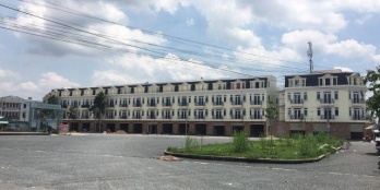 Bán nhà 1 trệt 3 lầu 5x19m, vị trí đẹp đảng cấp nhất Vĩnh Long